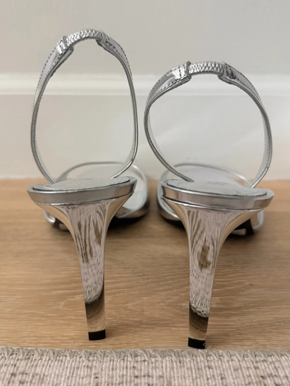 NEW NWT Schutz Scarlett Silver Slingback Mid-Heel Sandal Size 10B